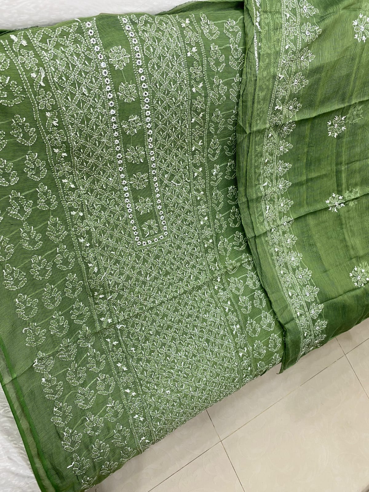 Hand Embroidered Chikenkari Suits