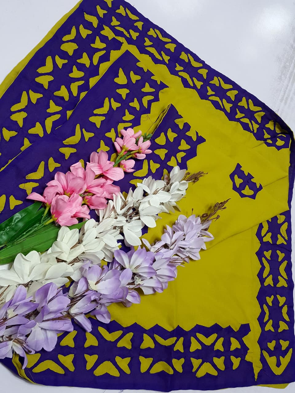 Lawn Applique Work Chadar