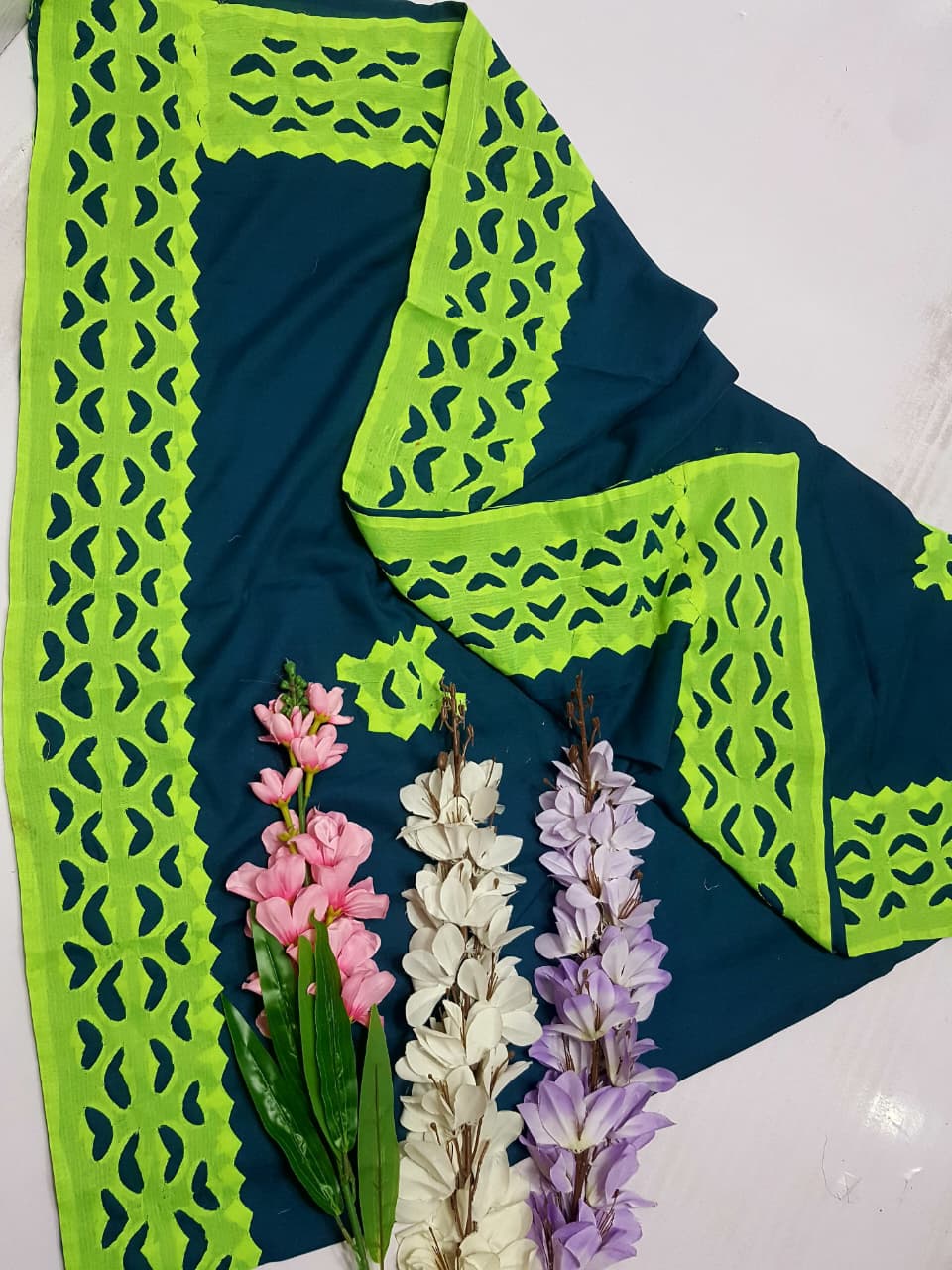 Lawn Applique Work Chadar