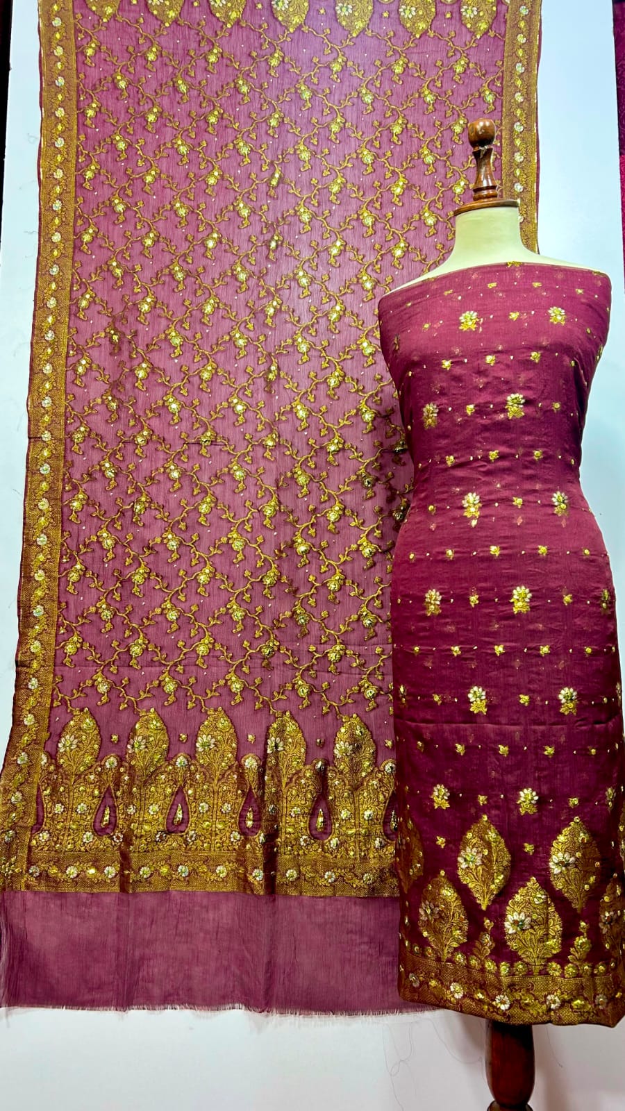 Banarsi Fish Mukesh Kamdani Work Suit - Image 3